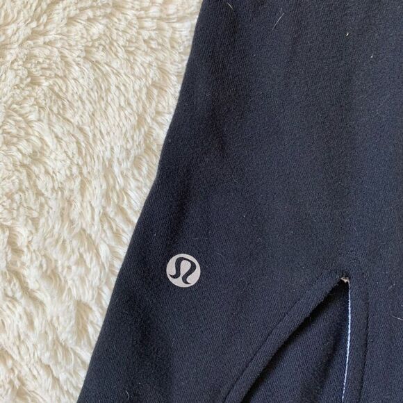 Lululemon Cropped Athletic Leggings Pants - Picture 2 of 6